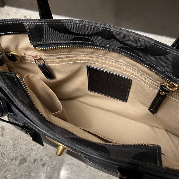 Coach. EUC. "Madeline Hampton" Handbag. Signature Black Jacquard Canvas.15"X7.5" - Picture 8 of 11